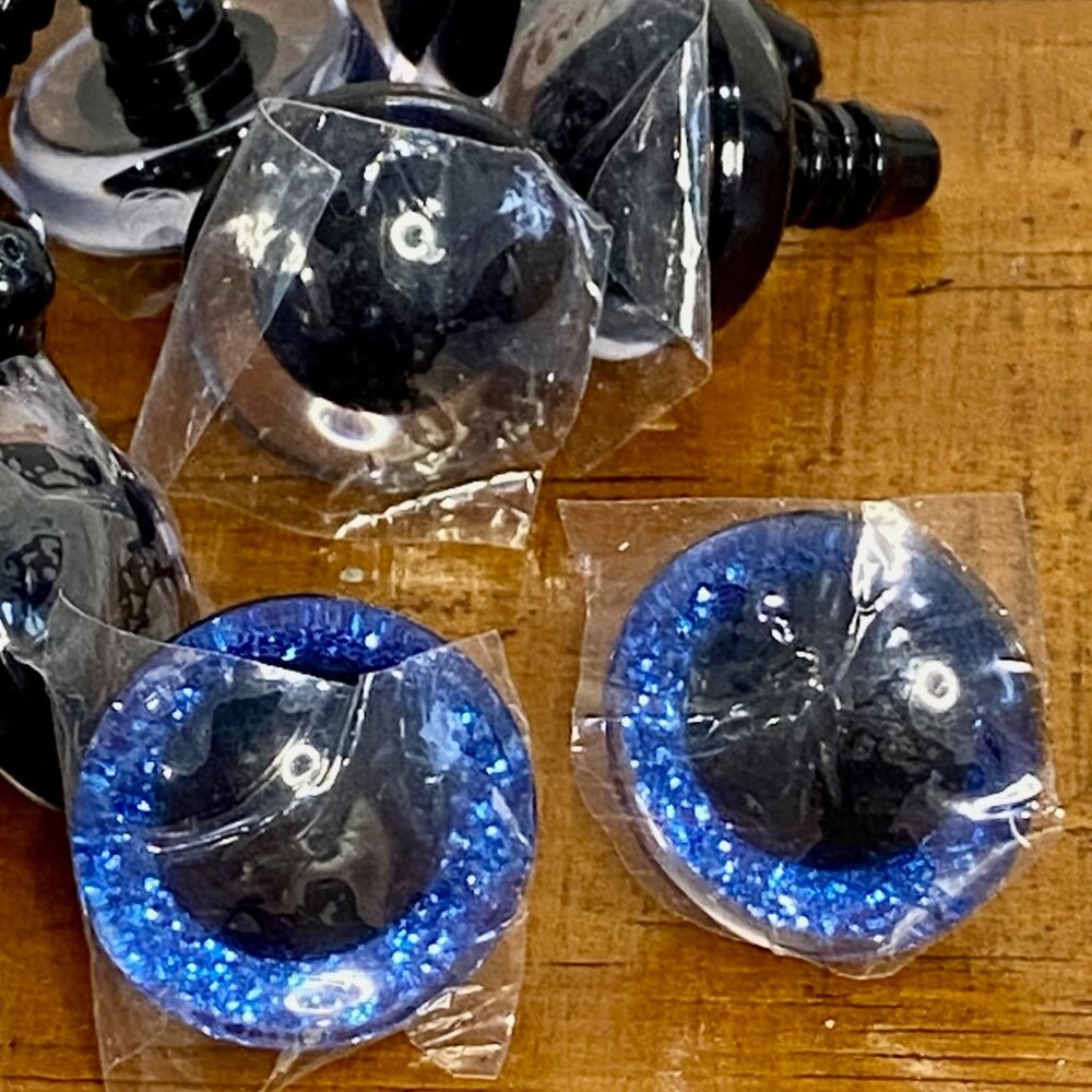 Lot of 18 Glitter Safety Eyes for Amigurumi Crochet Projects